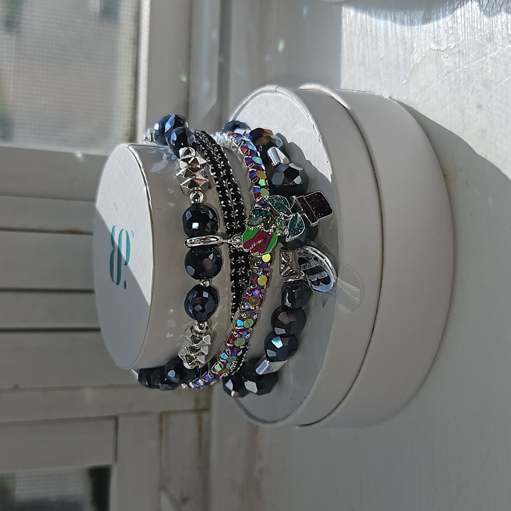 Bomb party halloween stack NWT feed me Seymore